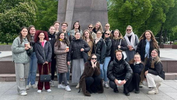 naujienai Kūrybos komunikacijos studentai
